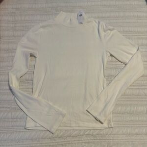 GAP Modern Turtleneck